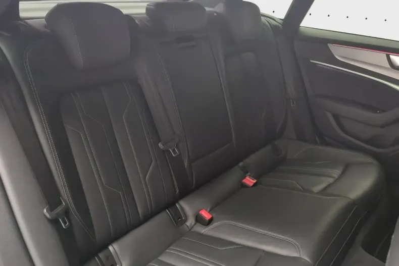 Audi A7 din 2022 cu 71.600 km - oferta AUD192673 - foto 13