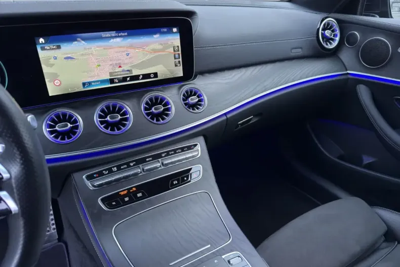 Mercedes-Benz E 200 (Clasa E) din 2021 cu 23.850 km - oferta MER192681 - foto 13