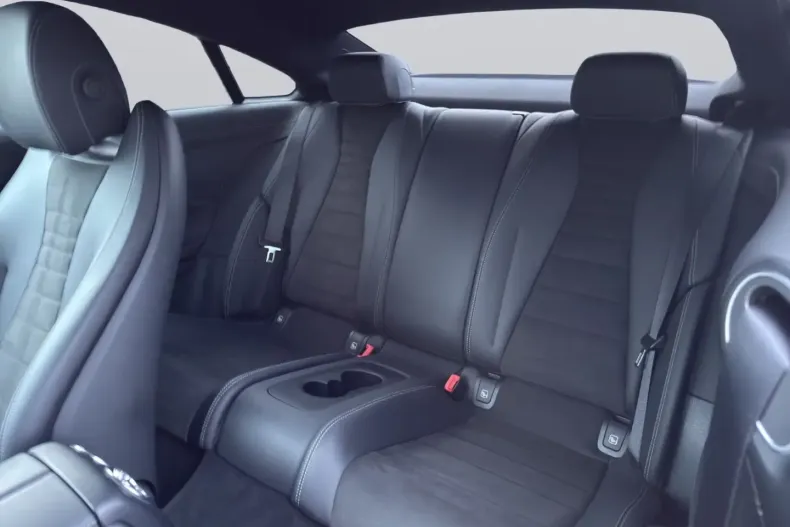 Mercedes-Benz E 200 (Clasa E) din 2021 cu 23.850 km - oferta MER192681 - foto 20