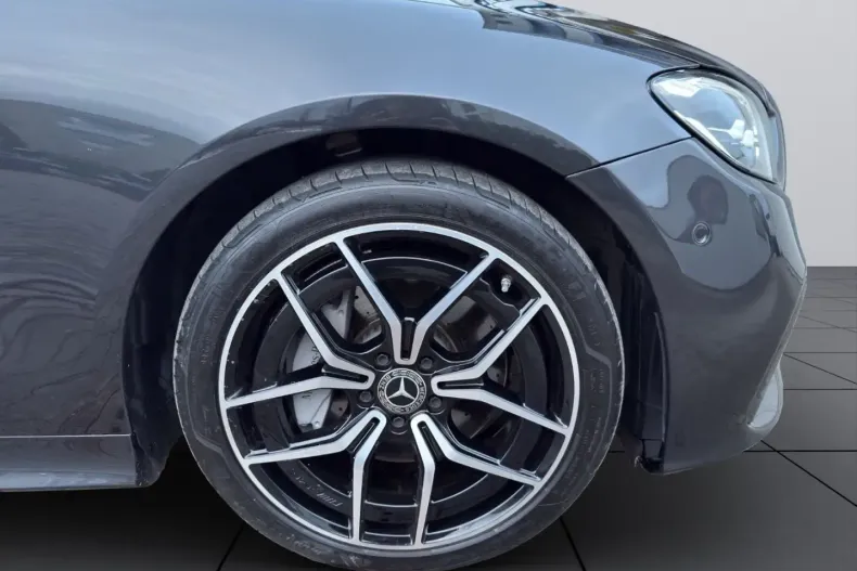 Mercedes-Benz E 200 (Clasa E) din 2021 cu 23.850 km - oferta MER192681 - foto 24