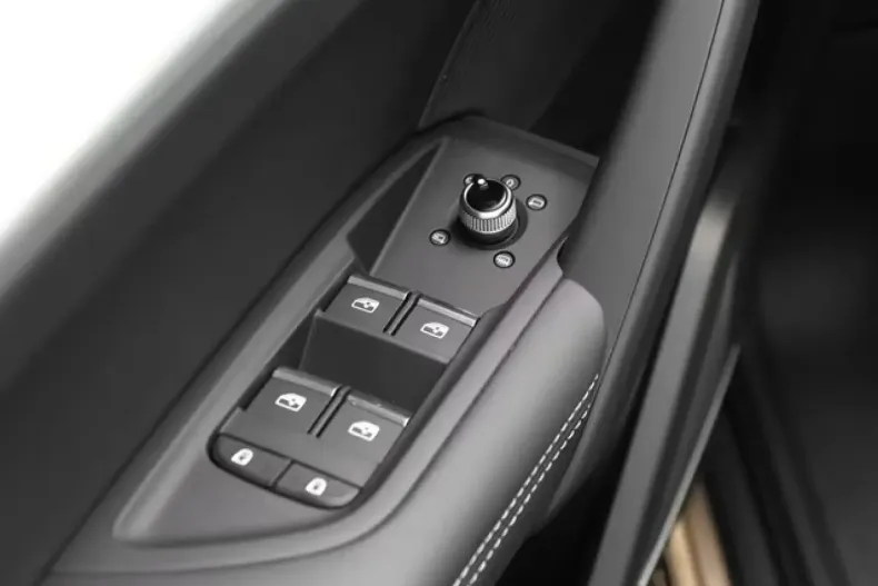 Audi Q5 din 2025 cu 22.300 km - oferta AUD192685 - foto 11