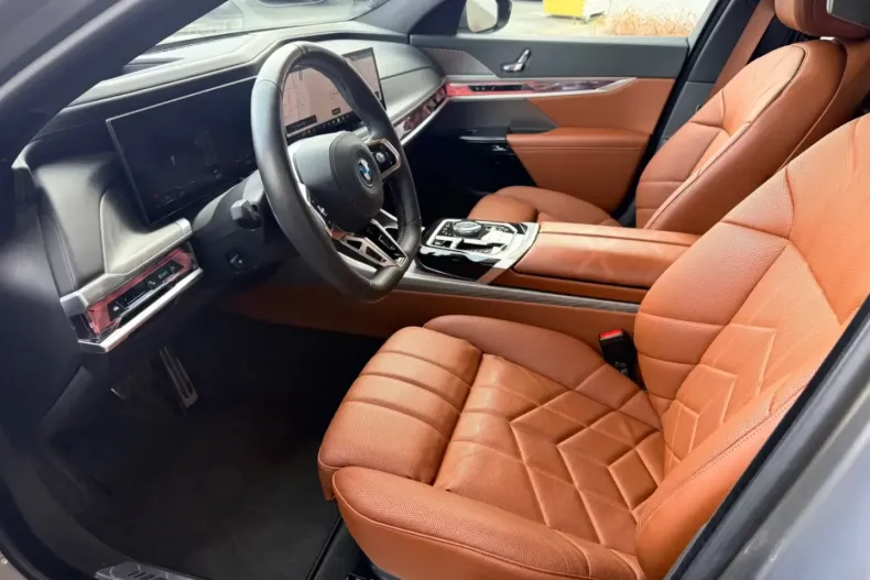 BMW 750 (Seria 7) din 2024 cu 5.400 km - oferta BMW192692 - foto 7