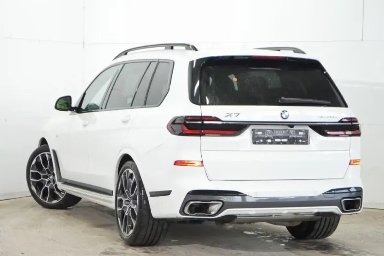 BMW X7 (Seria X) din 2025 cu 26.122 km - oferta BMW192698 - foto 3