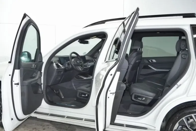 BMW X7 (Seria X) din 2025 cu 26.122 km - oferta BMW192698 - foto 4