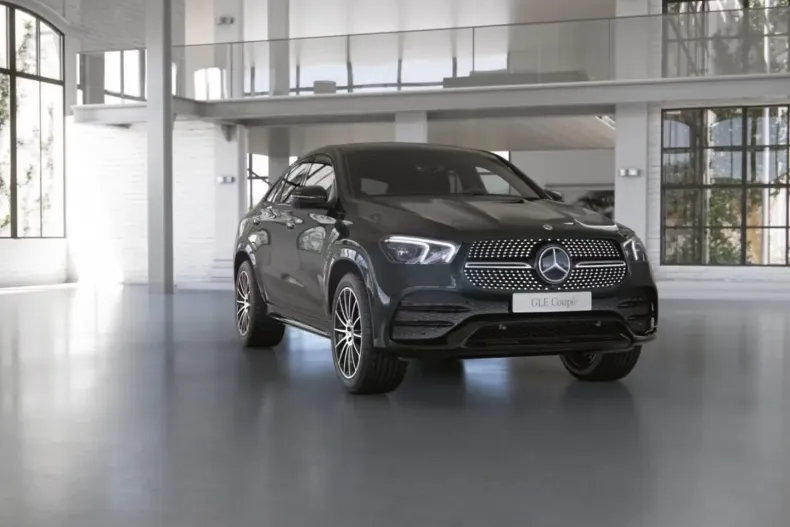 Mercedes-Benz GLE 400 (Clasa GLE) din 2023 cu 52.030 km - oferta MER192709 - foto 1