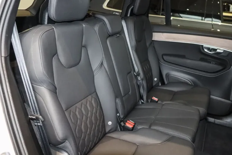 Volvo XC90 din 2025 cu 22.600 km - oferta VOL192735 - foto 9
