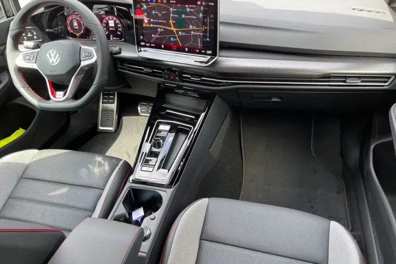 Volkswagen Golf din 2025 cu 17.600 km - oferta VOL192736 - foto 6