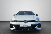 Volkswagen Golf din 2025 cu 5.200 km - oferta VOL192744 - foto 3