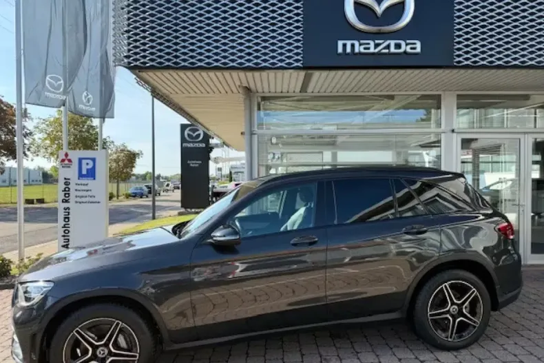 Mercedes-Benz GLC 200 (Clasa GLC) din 2022 cu 61.180 km - oferta MER192748 - foto 2