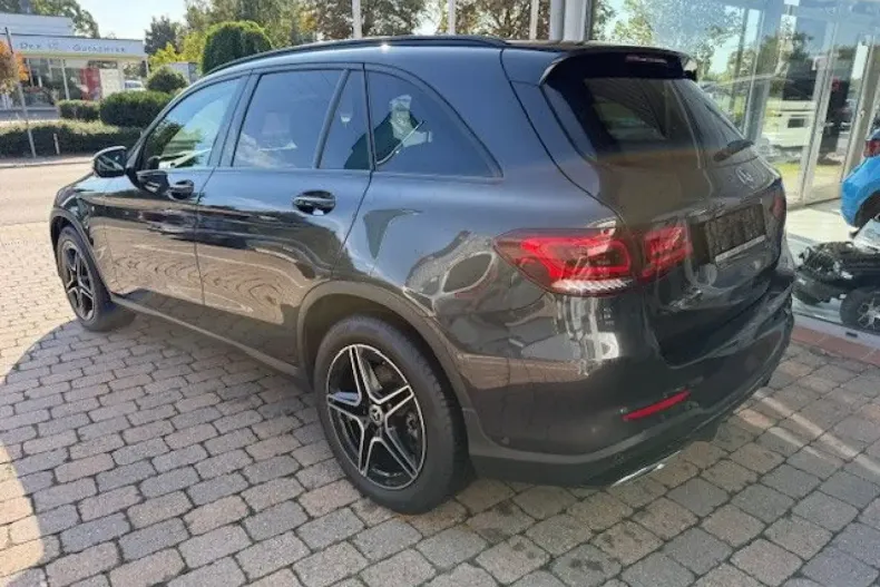 Mercedes-Benz GLC 200 (Clasa GLC) din 2022 cu 61.180 km - oferta MER192748 - foto 3