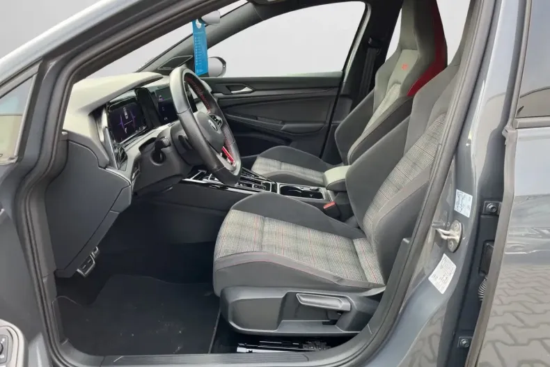 Volkswagen Golf din 2022 cu 44.600 km - oferta VOL192749 - foto 8