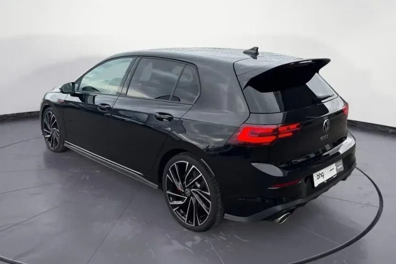 Volkswagen Golf din 2023 cu 24.900 km - oferta VOL192751 - foto 2