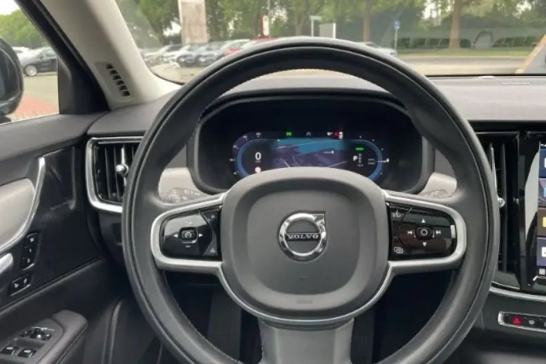 Volvo V90 din 2022 cu 80.312 km - oferta VOL192752 - foto 13