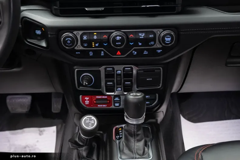 Jeep Wrangler din 2024 cu 44.190 km - oferta JEE192757 - foto 23