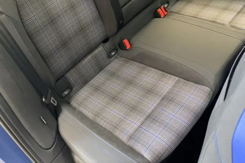 Volkswagen Golf din 2024 cu 21.700 km - oferta VOL192758 - foto 13