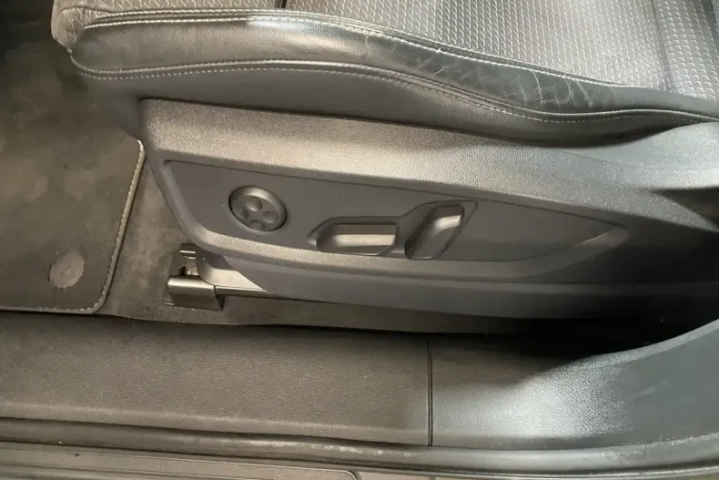 Audi SQ5 din 2023 cu 66.465 km - oferta AUD192761 - foto 9