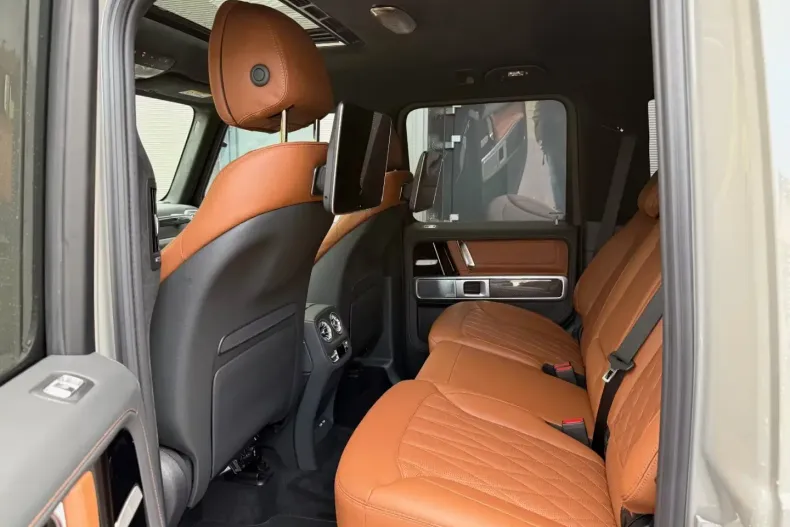 Mercedes-Benz G 63 AMG (Clasa G) din 2026 cu 45 km - oferta MER192770 - foto 5