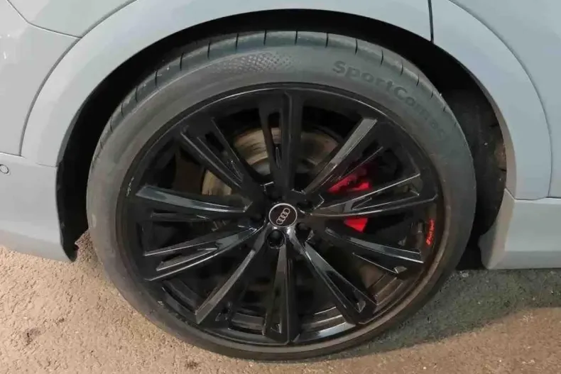 Audi Q8 din 2022 cu 24.162 km - oferta AUD192786 - foto 5