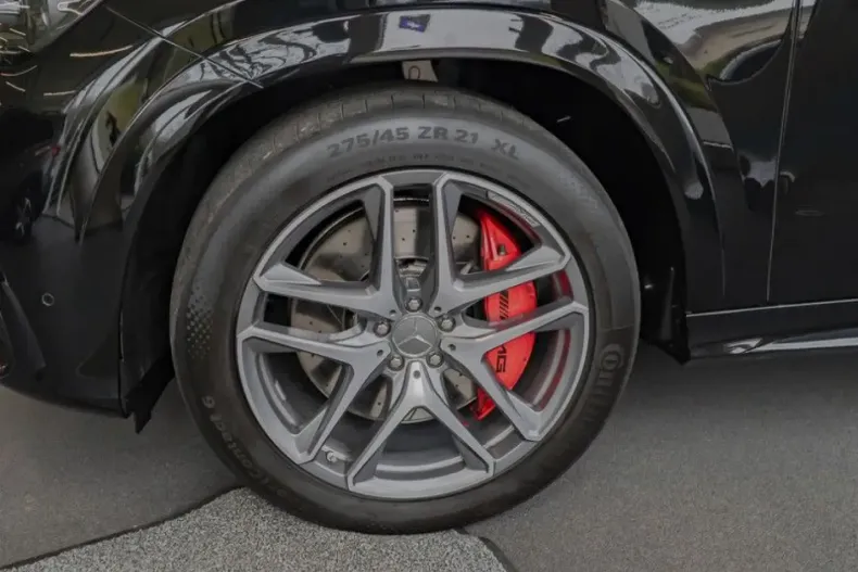 Mercedes-Benz GLE 63 AMG (Clasa GLE) din 2024 cu 41.050 km - oferta MER192789 - foto 3