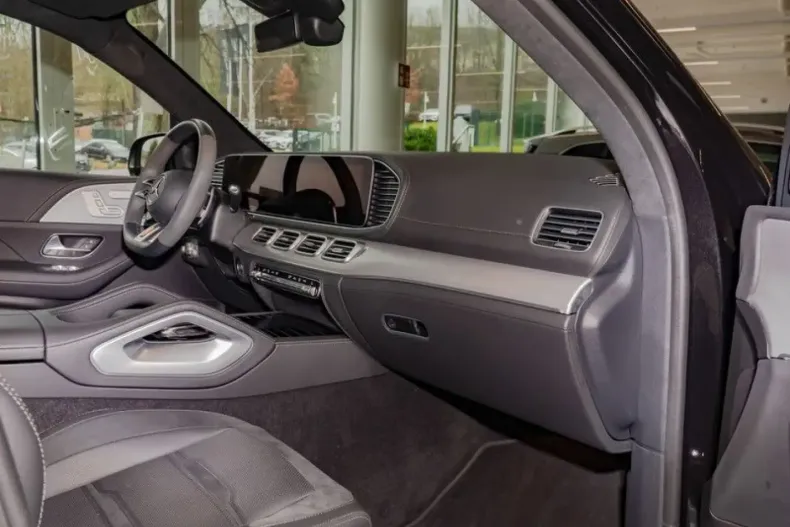 Mercedes-Benz GLE 63 AMG (Clasa GLE) din 2024 cu 41.050 km - oferta MER192789 - foto 9