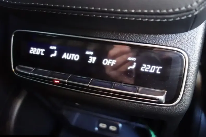Mercedes-Benz GLE 53 AMG (Clasa GLE) din 2024 cu 41.800 km - oferta MER192790 - foto 37