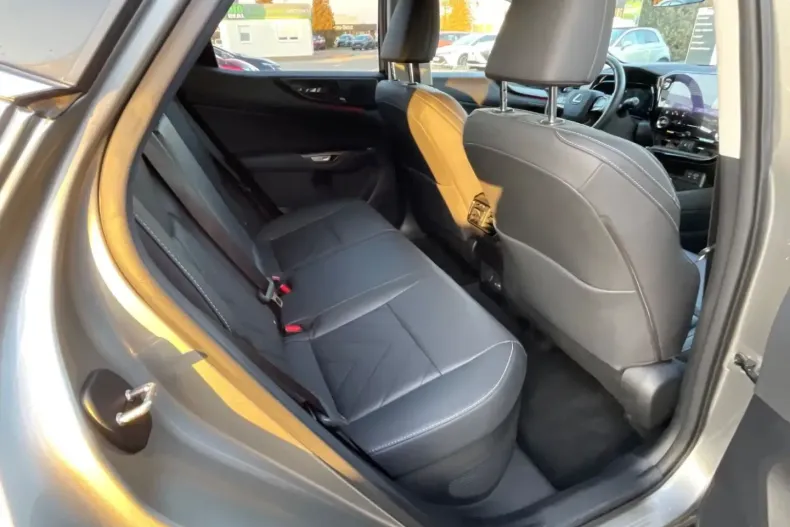 Lexus NX 350h din 2024 cu 15.562 km - oferta LEX192798 - foto 9