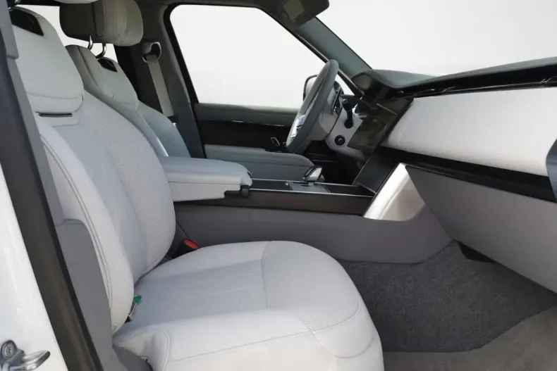 Land Rover Range Rover din 2025 cu 3.000 km - oferta LAN192801 - foto 9