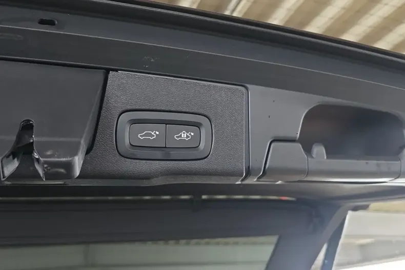 Volvo XC60 din 2024 cu 17.408 km - oferta VOL192804 - foto 16