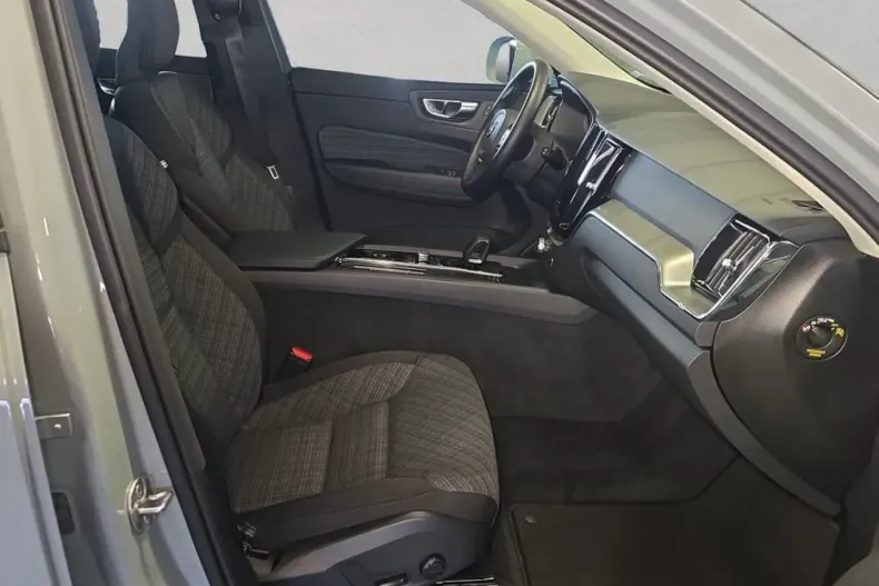 Volvo XC60 din 2024 cu 11.159 km - oferta VOL192805 - foto 14