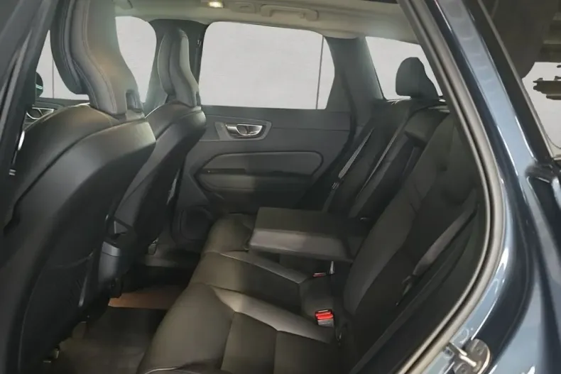 Volvo XC60 din 2023 cu 38.040 km - oferta VOL192806 - foto 15