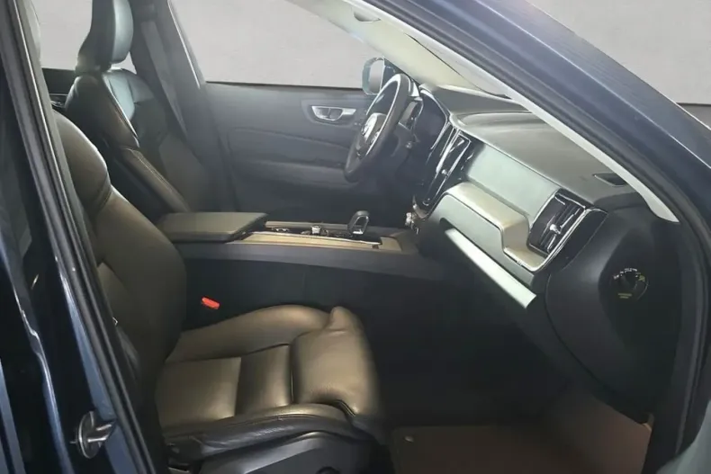 Volvo XC60 din 2023 cu 38.040 km - oferta VOL192806 - foto 16