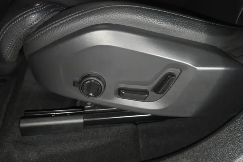 Volvo XC60 din 2023 cu 38.040 km - oferta VOL192806 - foto 20