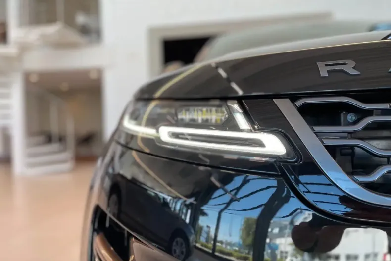 Land Rover Range Rover Evoque din 2023 cu 9.654 km - oferta LAN192822 - foto 8