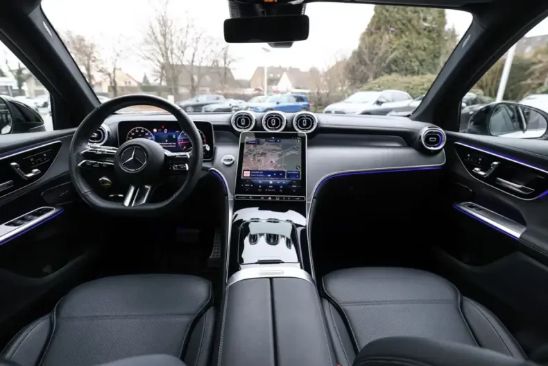 Mercedes-Benz GLC 220 (Clasa GLC) din 2025 cu 8.300 km - oferta MER192828 - foto 4