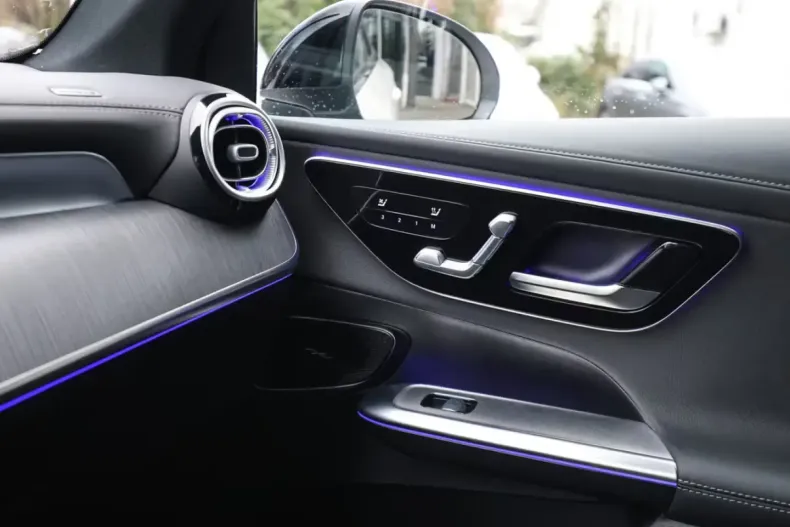 Mercedes-Benz GLC 220 (Clasa GLC) din 2025 cu 8.300 km - oferta MER192828 - foto 16