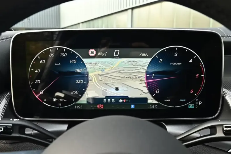 Mercedes-Benz GLC 220 (Clasa GLC) din 2025 cu 14.700 km - oferta MER192834 - foto 5