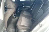 BMW 320d (Seria 3) din 2025 cu 199 km - oferta BMW192852 - foto 6