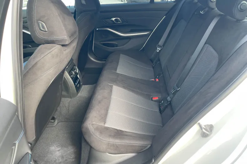 BMW 320d (Seria 3) din 2025 cu 199 km - oferta BMW192852 - foto 6