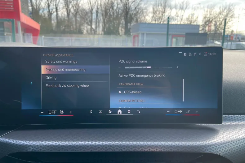 BMW 320d (Seria 3) din 2025 cu 199 km - oferta BMW192852 - foto 18