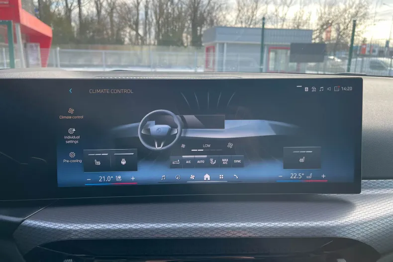 BMW 320d (Seria 3) din 2025 cu 199 km - oferta BMW192852 - foto 21