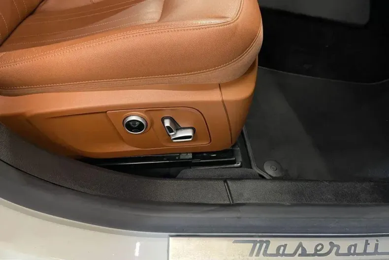 Maserati Ghibli din 2022 cu 32.138 km - oferta MAS192869 - foto 23