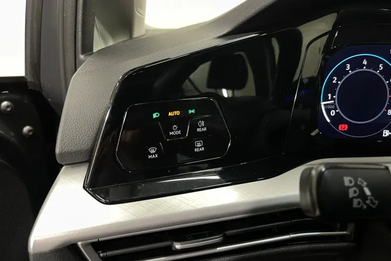 Volkswagen Golf din 2021 cu 74.700 km - oferta VOL192870 - foto 20