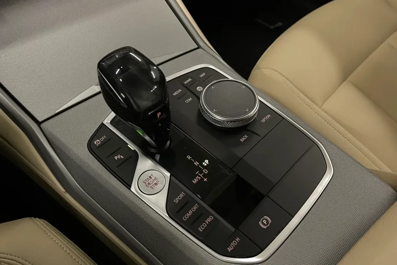 BMW 320d (Seria 3) din 2021 cu 120.735 km - oferta BMW192876 - foto 27