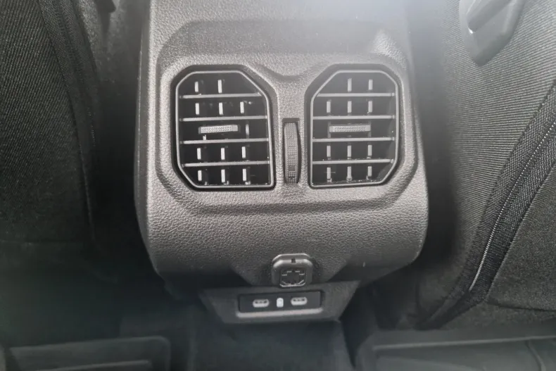 Dacia Bigster din 2025 cu 1.733 km - oferta DAC192880 - foto 25