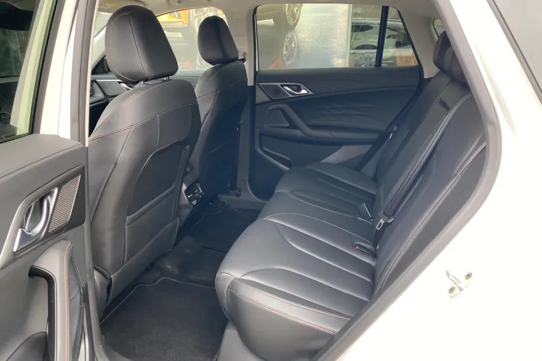 MG HS din 2025 cu 7.880 km - oferta MG0192883 - foto 9