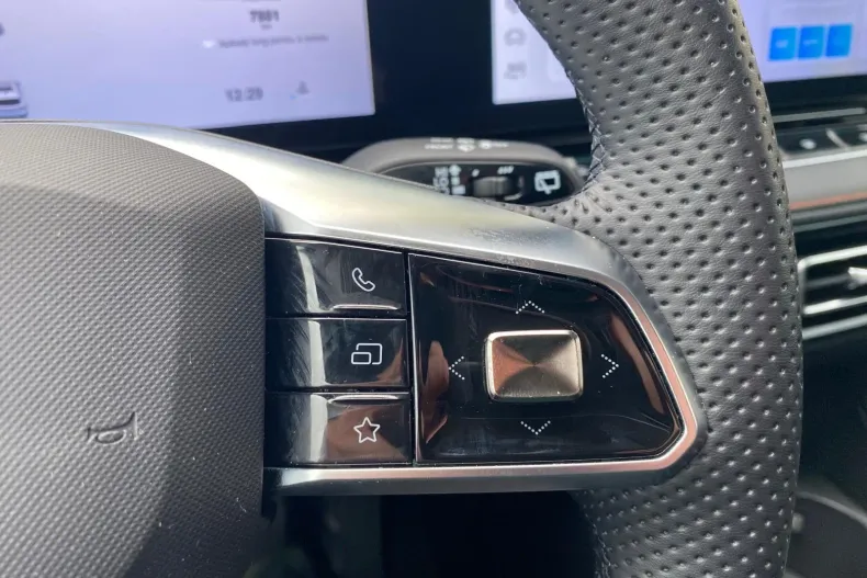 MG HS din 2025 cu 7.880 km - oferta MG0192883 - foto 16