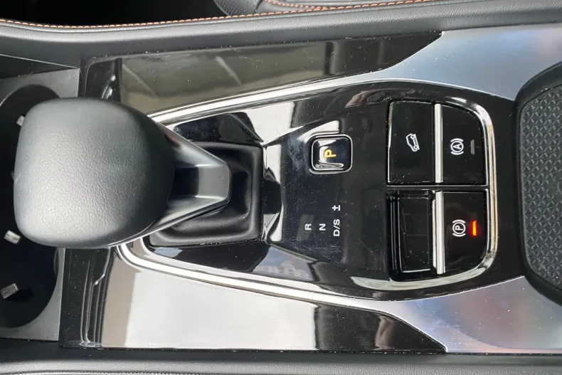 MG HS din 2025 cu 7.880 km - oferta MG0192883 - foto 23