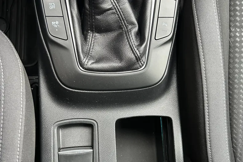 Ford Focus din 2020 cu 103.900 km - oferta FOR192884 - foto 19