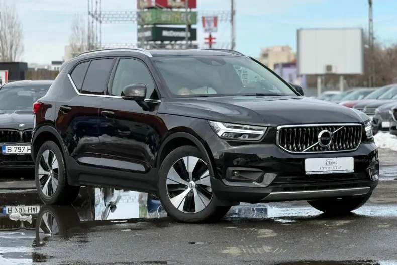 Volvo XC40 din 2020 cu 98.062 km - oferta VOL192887 - foto 3