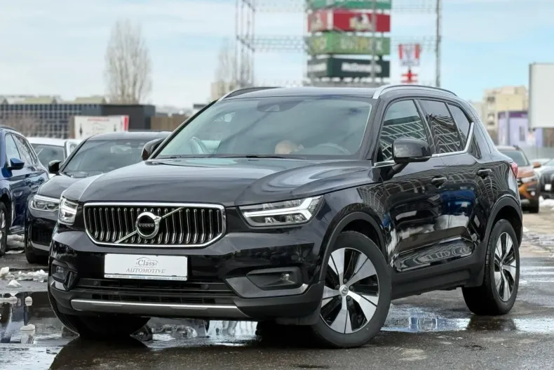 Volvo XC40 din 2020 cu 98.062 km - oferta VOL192887 - foto 4